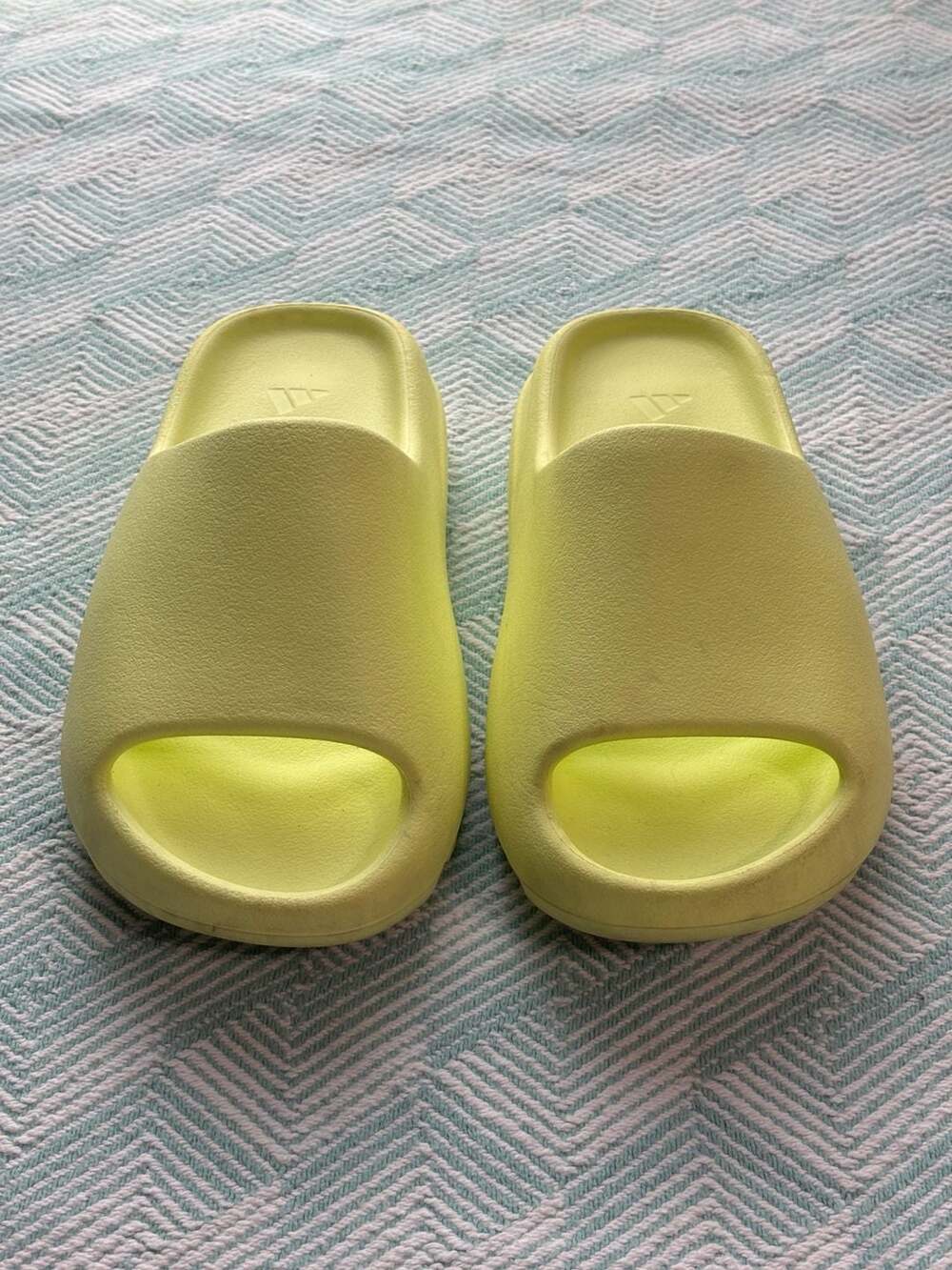 Adidas Yeezy Slide Glow Green Size 5